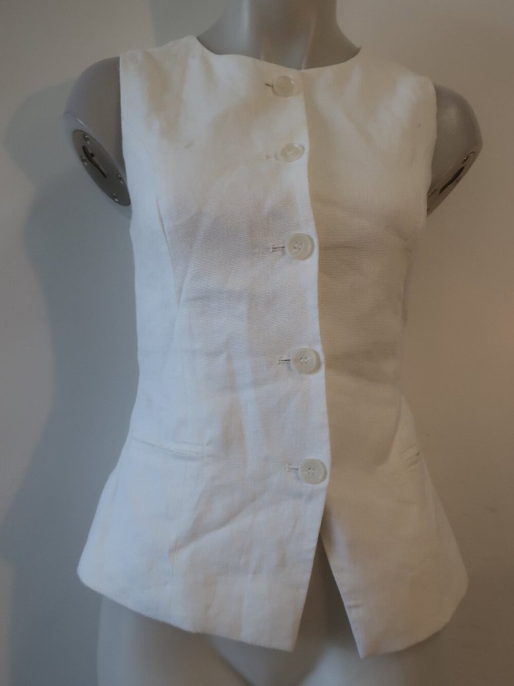 Womens Dissh (Item-19) White Pure Linen Button-Up Sleeveless Top Vest 2
